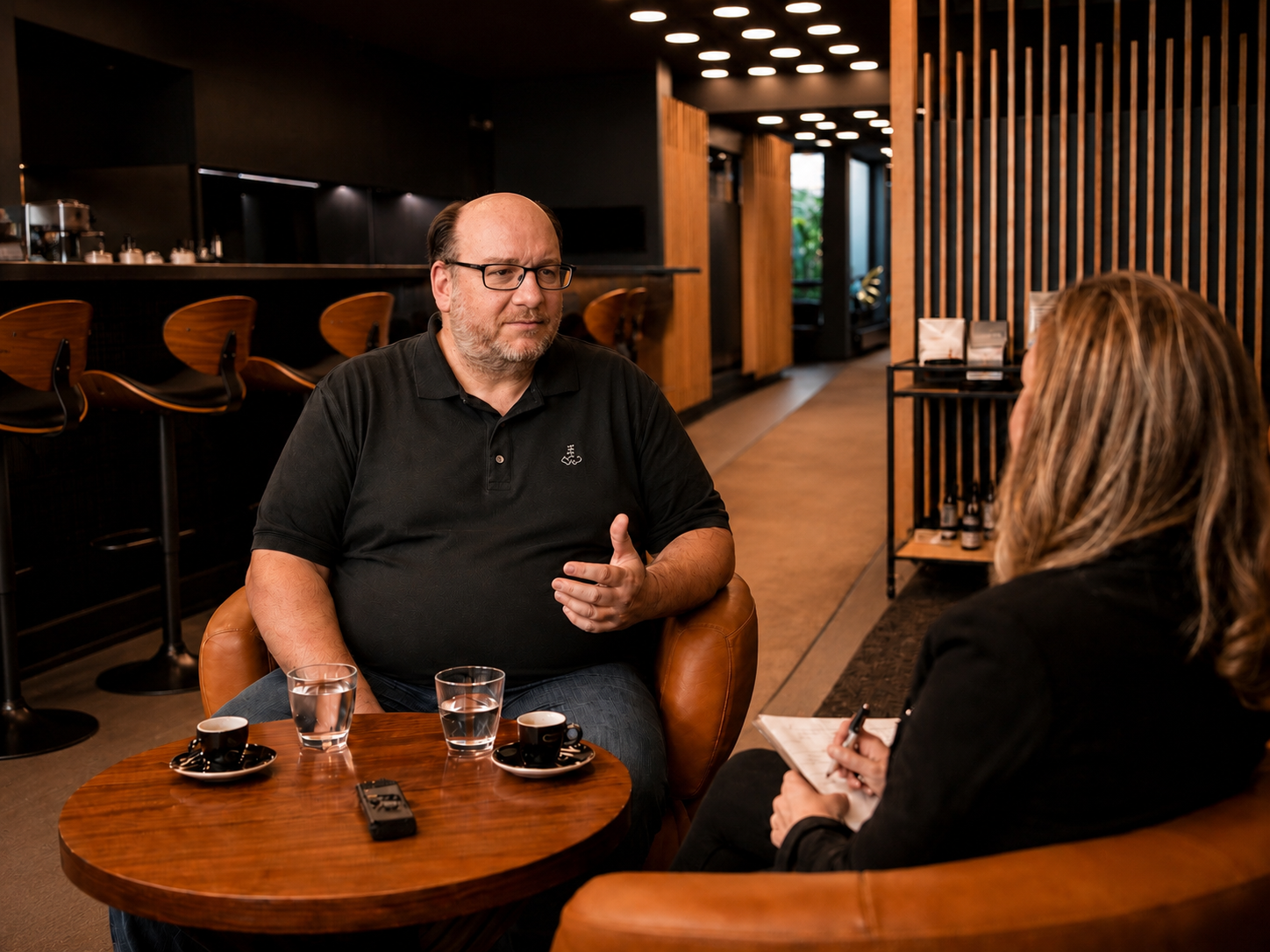 Dr. Alexander Tuschel im Interview-Gespräch in seiner Ordination